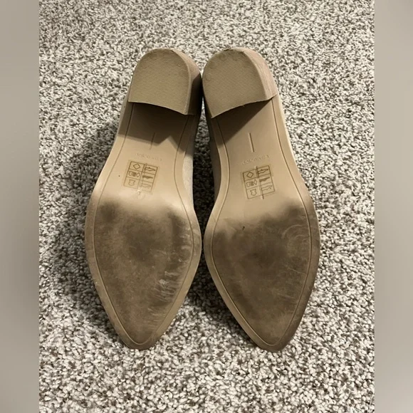 Dolce Vita Cream Ankle Booties - Picture 8 of 9